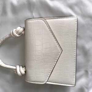 Elegant White Croc-Embossed Handbag